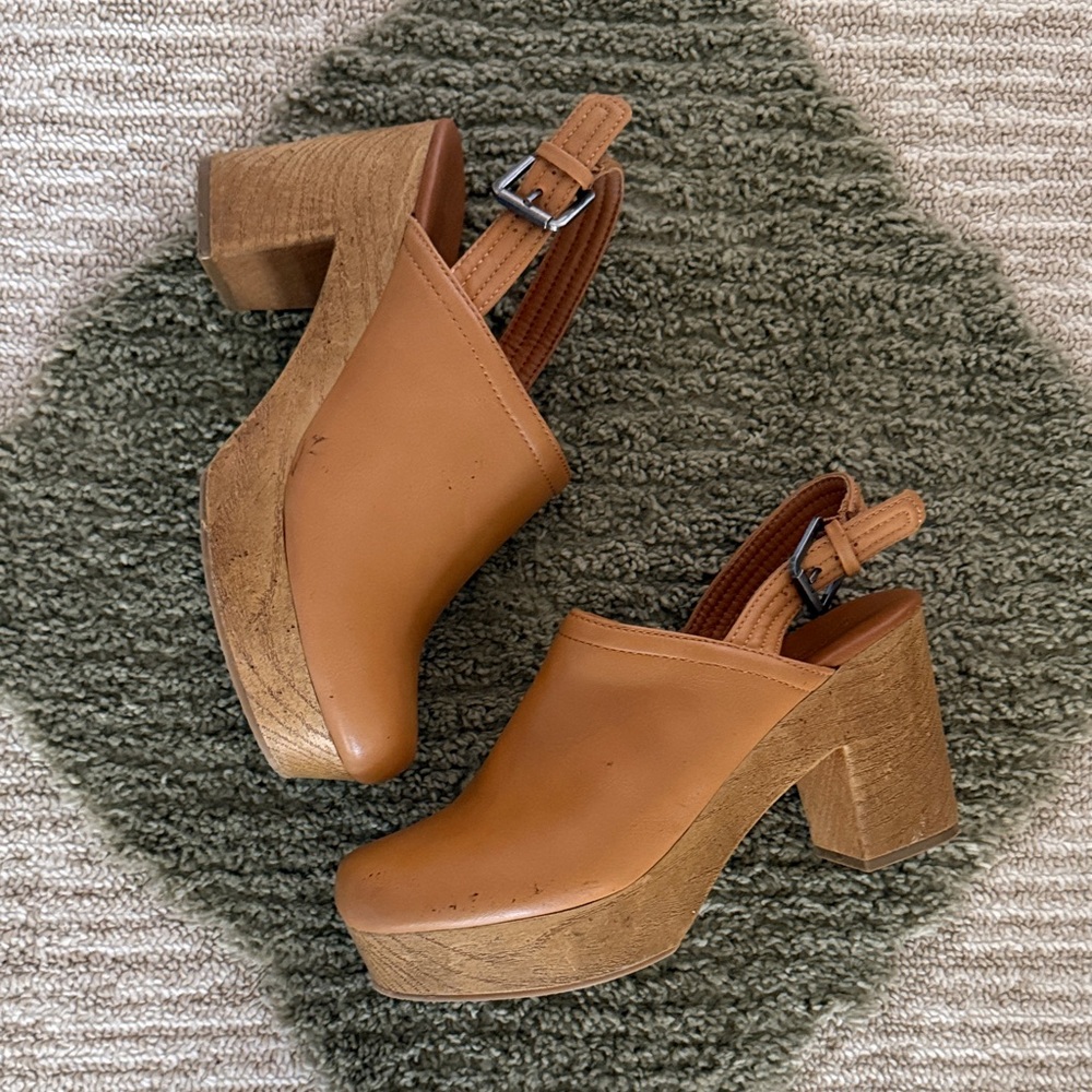 Universal Thread Cognac Platform Slingback Heels